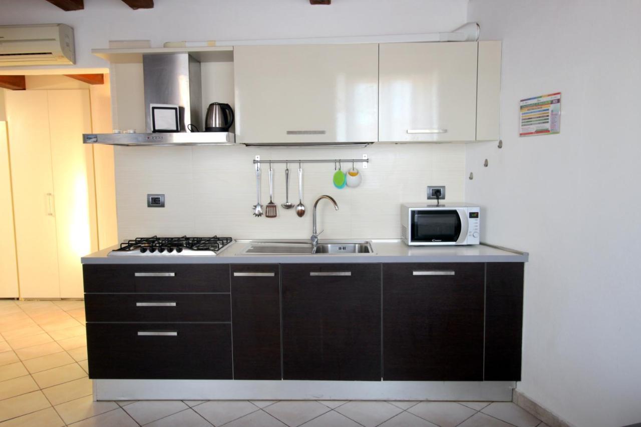 Kia Orana Guesthouse Ливорно Екстериор снимка