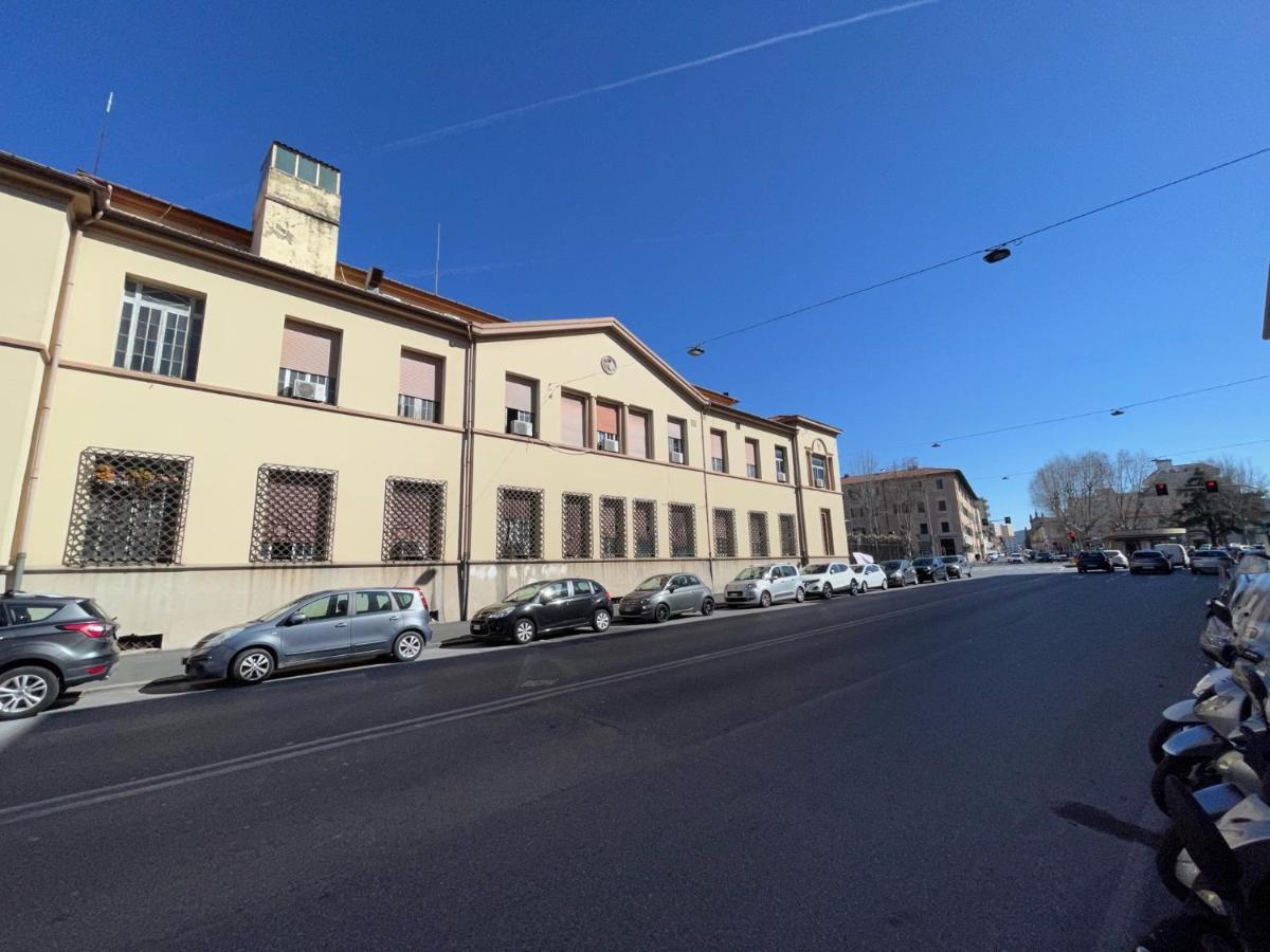 Kia Orana Guesthouse Ливорно Екстериор снимка